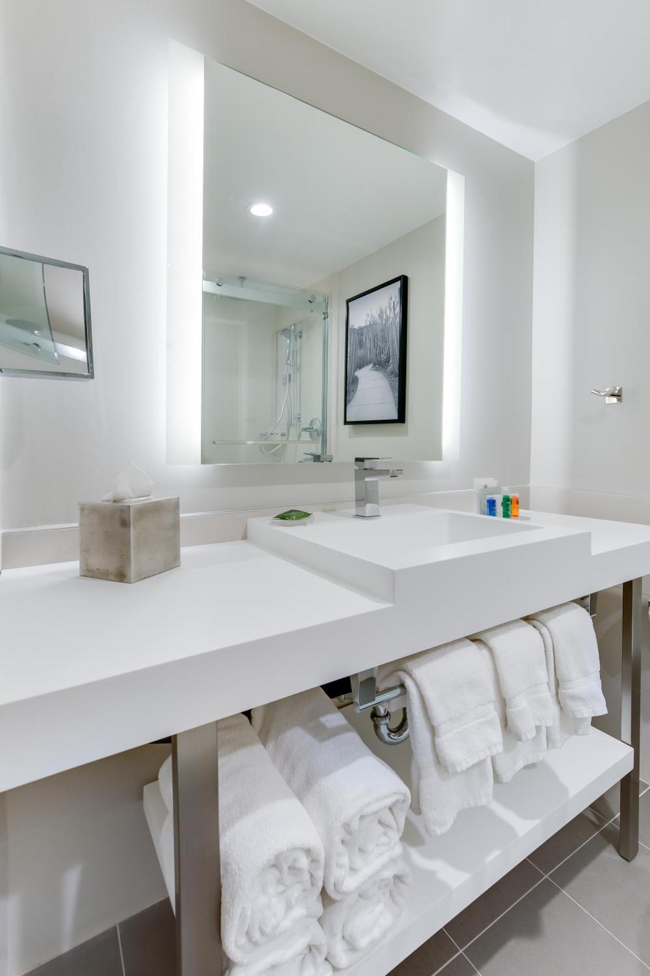 Queen Room with Two Queen Beds - Disability Access