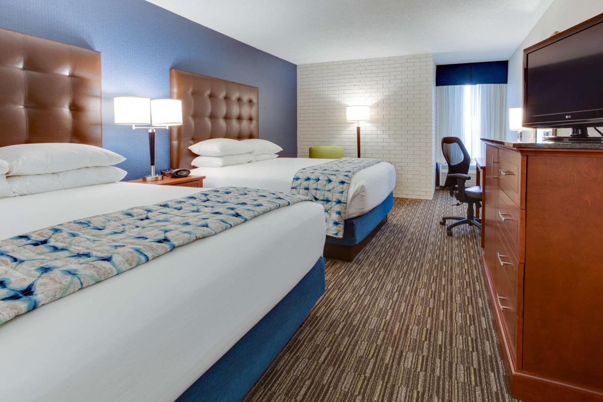 Deluxe Queen Room with Two Queen Beds
