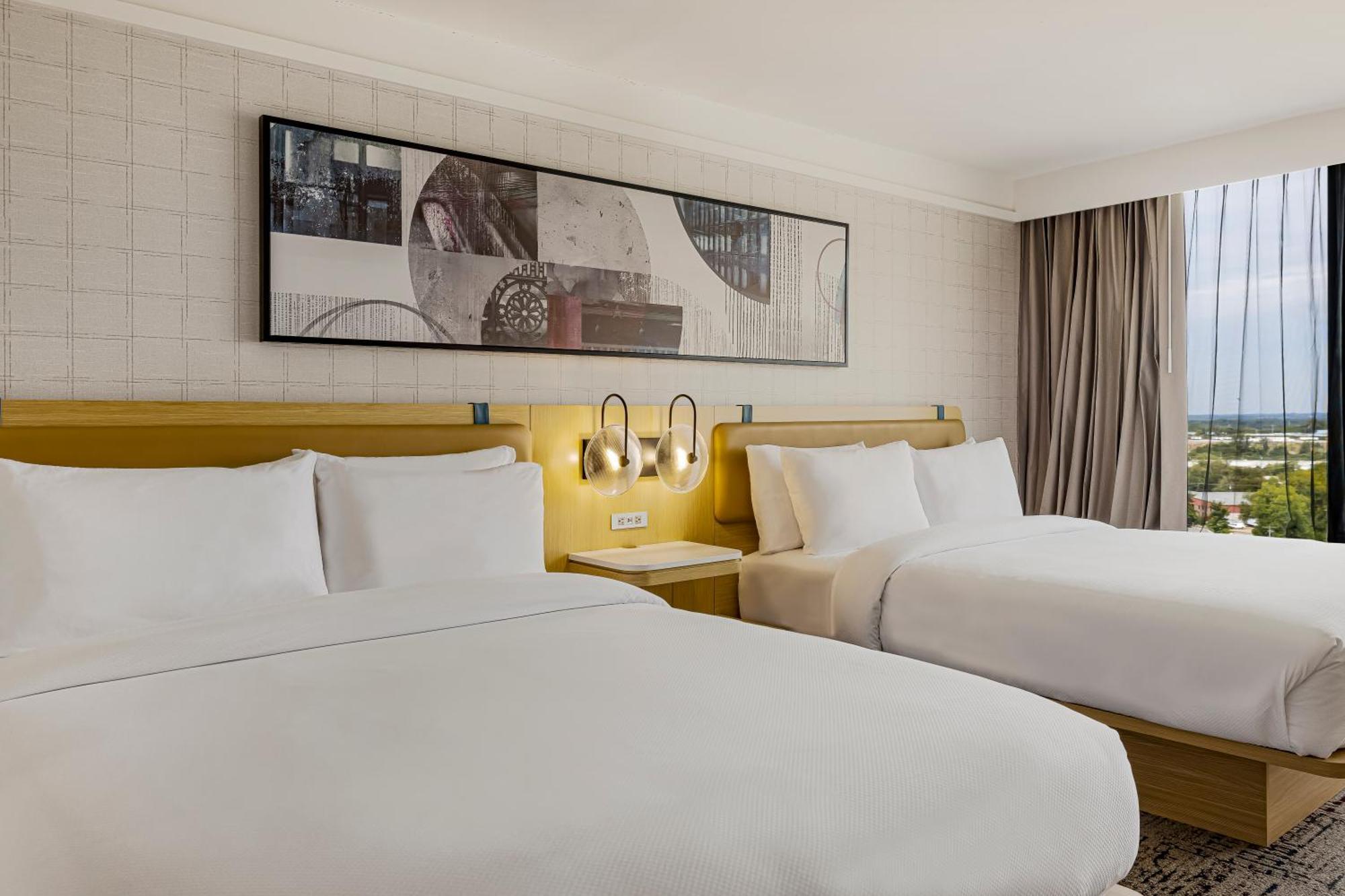 Standard Queen Room with Two Queen Beds,1615680702:JPEG