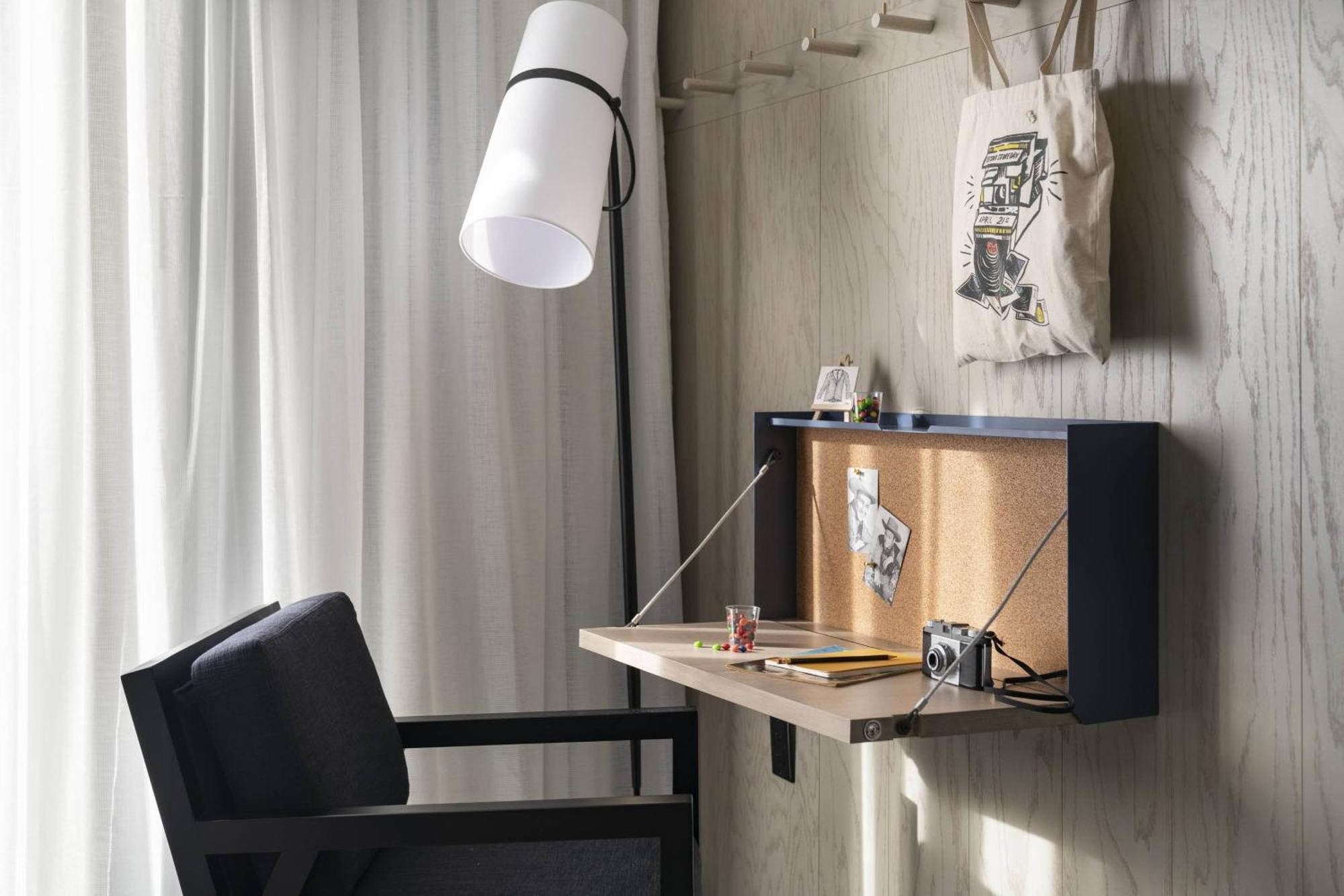 King Room - Hearing Accessible