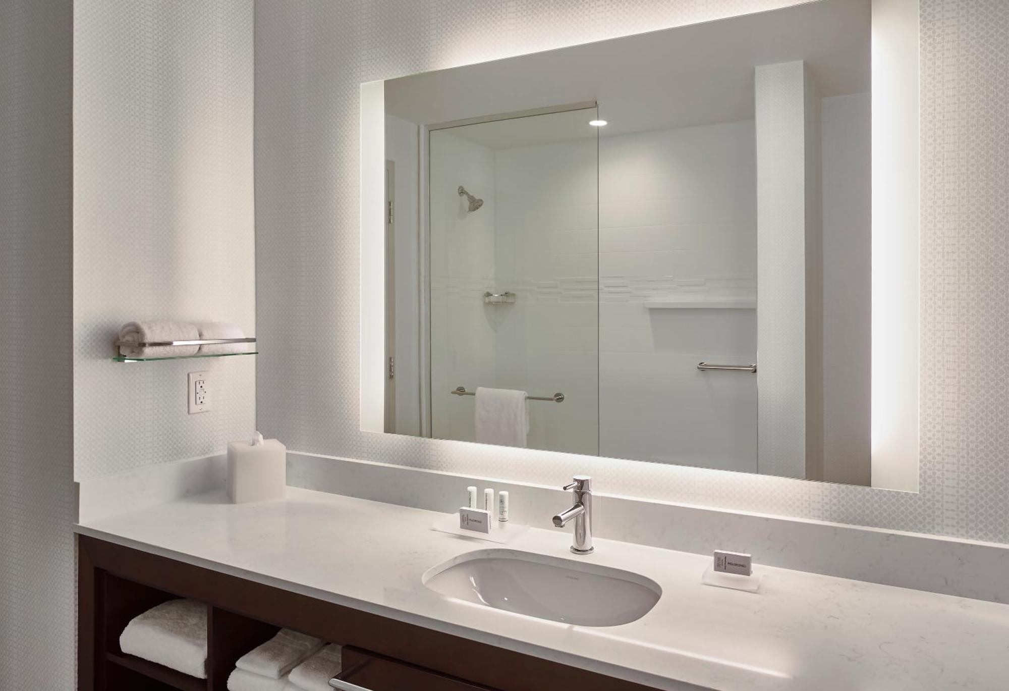 2 Bedroom Suite, High floor