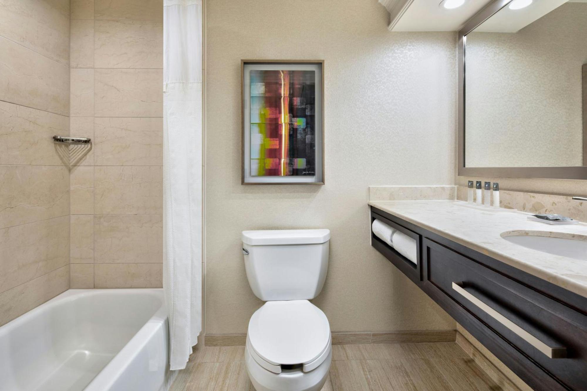 Queen Room Two Queen Beds Tub Mobility Accessible
