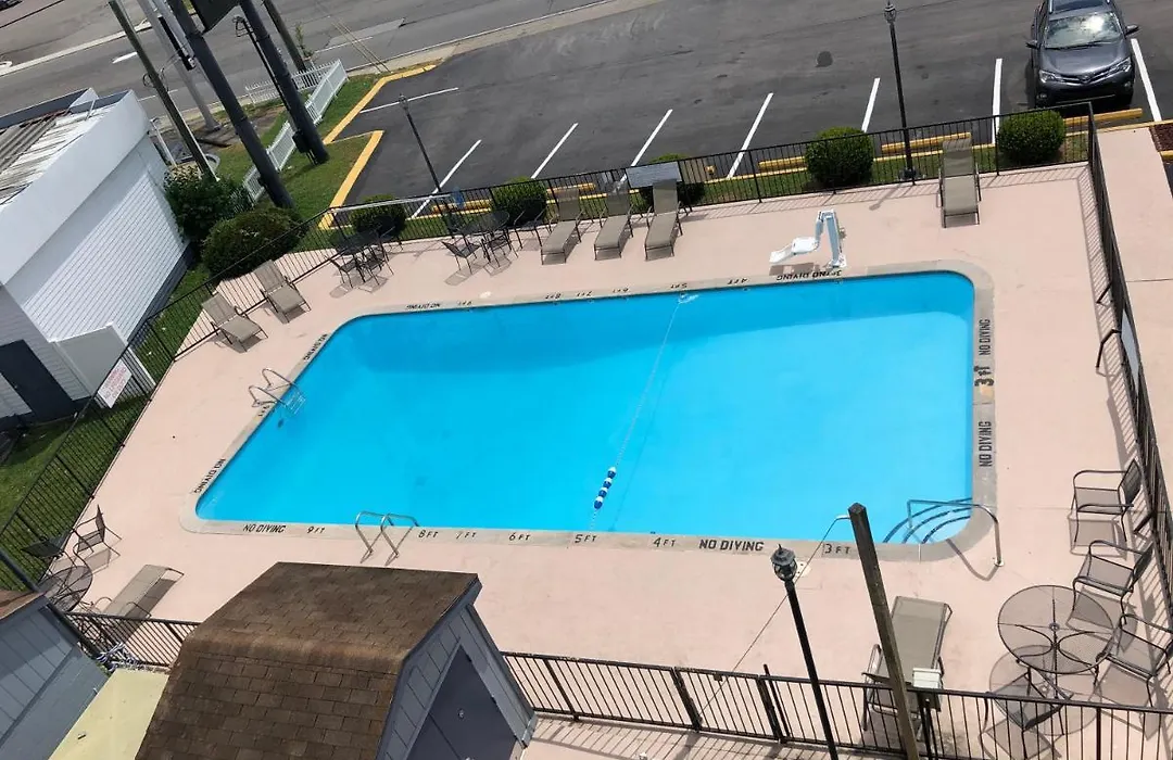 Super 8 By Wyndham Nashville Downtown-1
