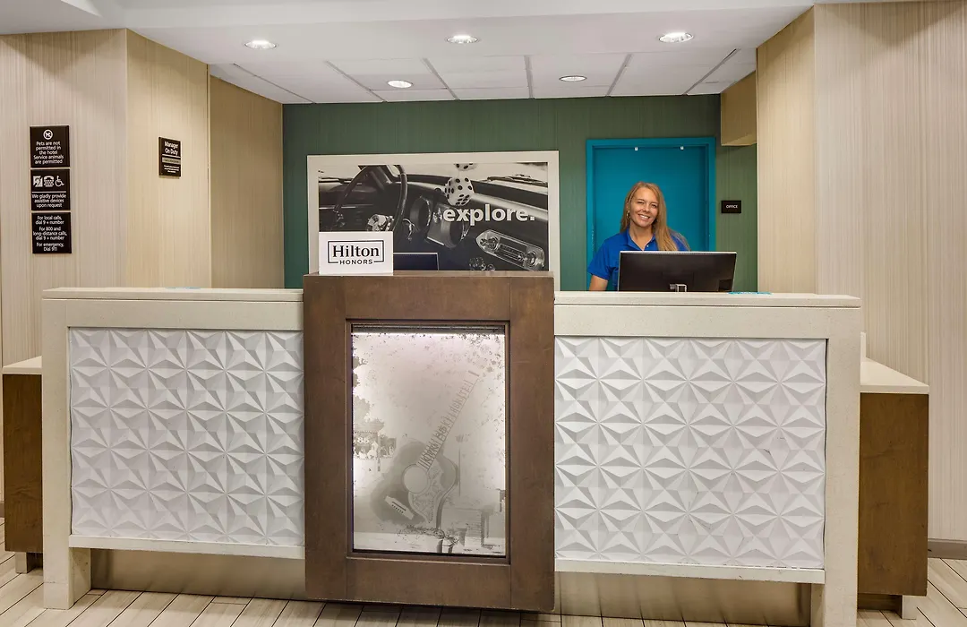 Hampton Inn & Suites Nashville-Airport-1