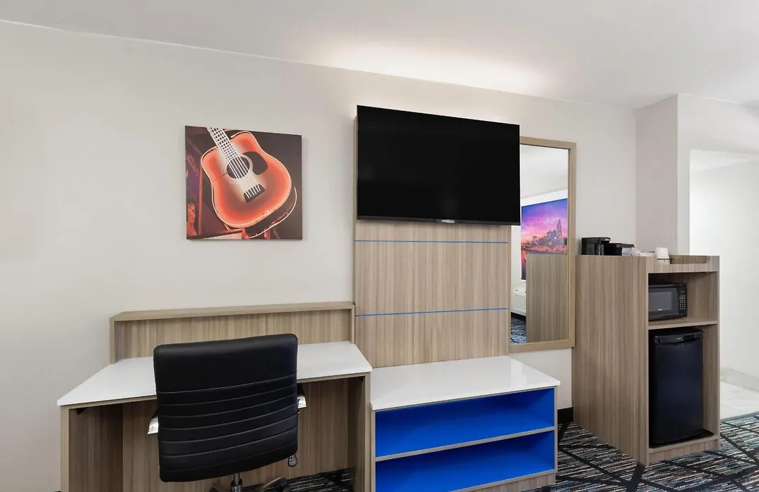 La Quinta Inn By Wyndham Nashville South-1