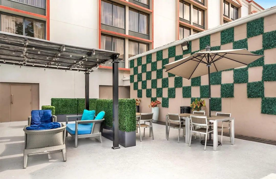 Best Western Downtown Plus Music Row-1