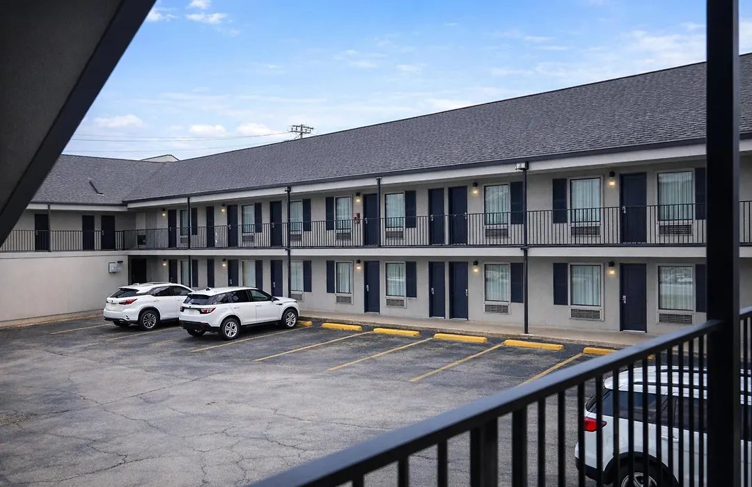 Quarters Inn & Suites-1