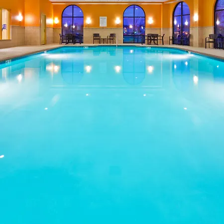 Holiday Inn Express Nashville-Opryland By Ihg-2