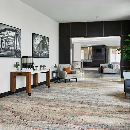 Hilton Garden Inn Nashville Downtown Convention Center-3