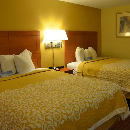 Days Inn By Wyndham Airport Nashville East-2