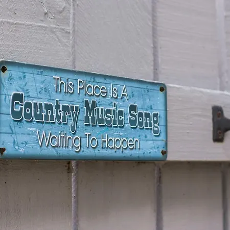 Music Valley Studio - No Stairs - Opryland Area-2